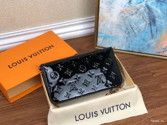 Affordable VUITTON FÉLICIE LOUIS POCHETTE 0620